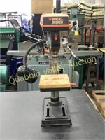 BLACK AND DECKER TABLE TOP DRILL PRESS