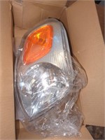 RH Park/signal side marker lamp. 1997-05 Chevy