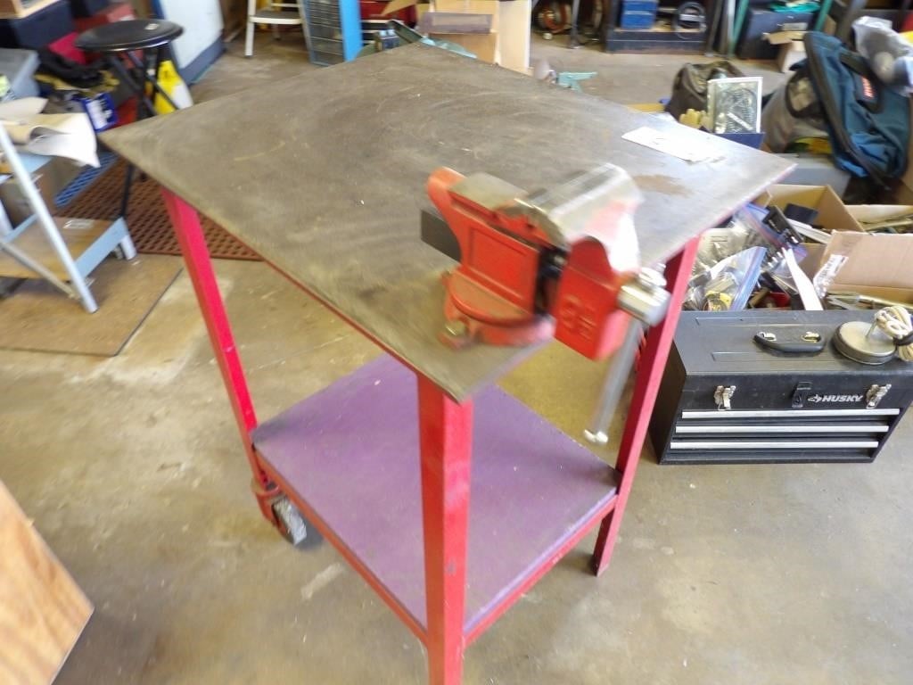 rollaround metal shop table w/ small vise