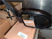 Right side mirror for a 1998-01 Chevy Metro