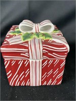 Red & White Present Trinket Box Candle