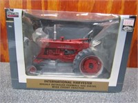 Spec Cast Collectibles IH Highly Detailed Farmall