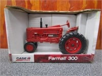 Ertl Farmall 300 1/16 Scale Die Cast