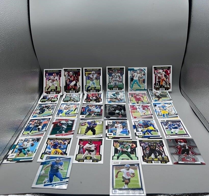 30 NFL Football Cards