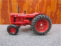 McCormick WD-9 Die Cast Tractor 1/16