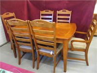 OAK DINING TABLE WITH 6 CHAIRS 1 LEAF