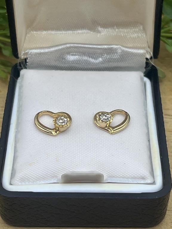 Pair of 14k Yellow Gold Heart Earrings Diamond