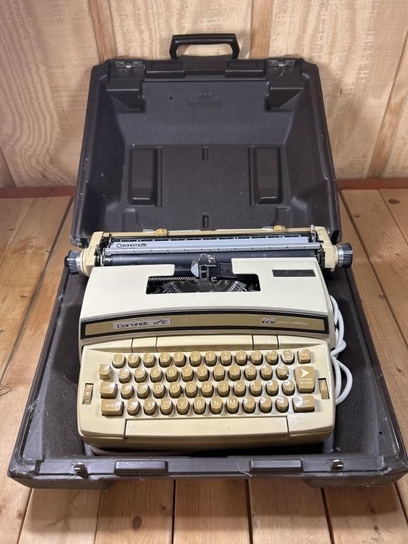 Smith-Corona Coronet Super 12 Typewriter in Box