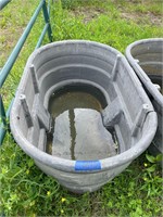 Rubbermaid 100 gal Water Trough