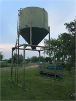 15 Ton Overhead Bulk Feed Bin