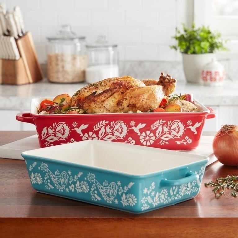 R2137  Pioneer Woman Ceramic Baking Dish Red Tea