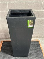 FM169 Tall Tapered Planter Large
