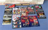 GROUP OF DIE CAST COLLECTIBLE CARS