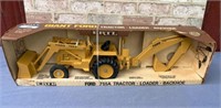 ERTL 1/12 SCALE -GIANT FORD TRACTOR-LOADER-