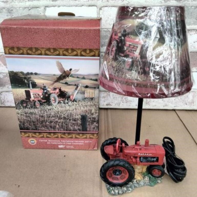 NIB TABLE LAMP WITH FARMALL TRACTOR BASE AND