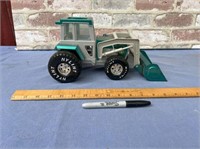 VINTAGE NYLINT TRACTOR WITH FRONT END LOADER;
