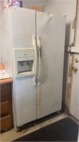 Whirlpool side by side refrigerator/freezer