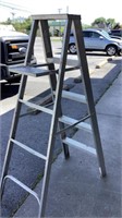 5' Aluminum Step ladder, very light weight