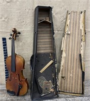 Rough violin, would make a great decorator piece,