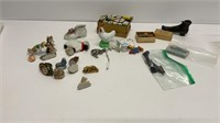 Various miniature figurines, cast iron, ceramic,