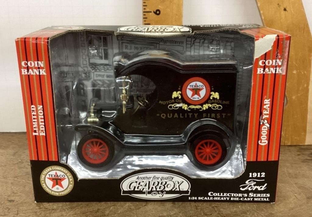 Gearbox 1912 Ford coin bank
