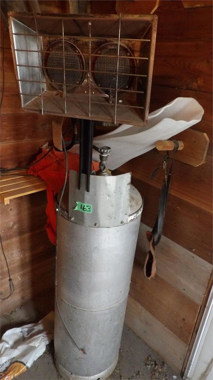 100 lb Propane Bottle and Heater