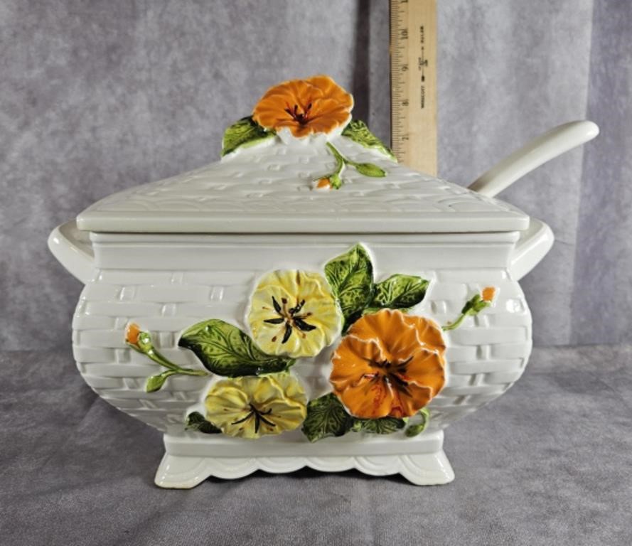 LEFTON PANSY FLOWER SOUP TUREEN WITH LID