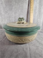 DANA  HANDCRAFTED STONEWARE POT WITH LID 10"