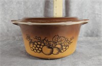 PYREX BROWN OLD ORCHARD 6" CASSEROLE DISH