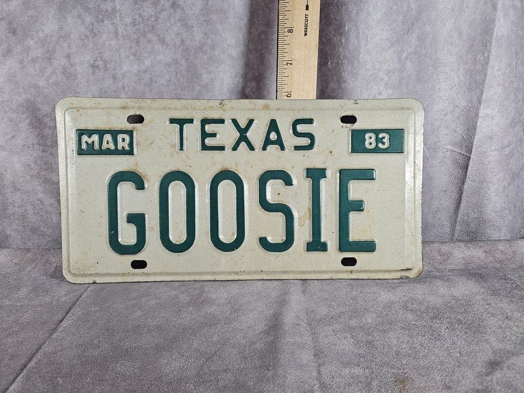 1983 TEXAS LICENSE PLATE "GOOSIE"