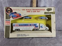 RICHARD PETTY ROAD CHAMPS TRANSPOTER & 2 CARS 1992