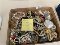 Box lot- Jewelry odds and ends
