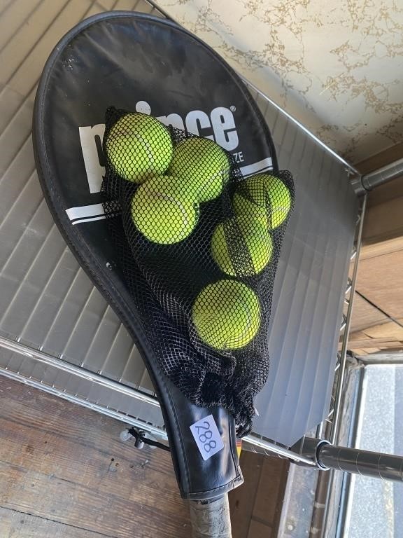 Pro Oversized Tennis Racquet- 6 Penn Tennis Balls