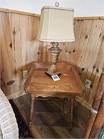 Table & lamp appr 30" t