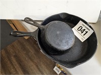 Wagner cast iron pans (2) lgst 10" d