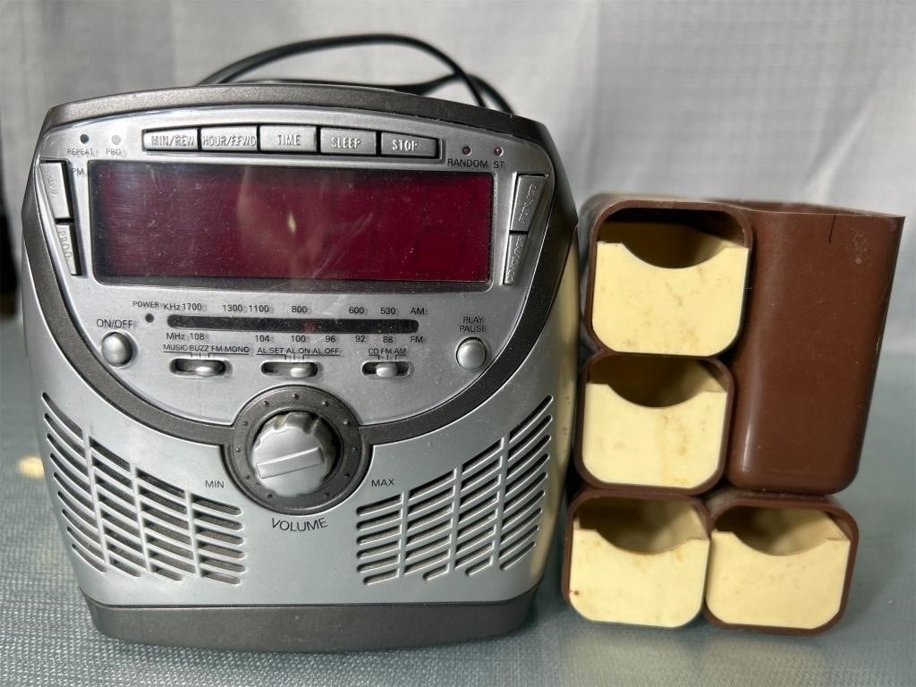 Electric CD Player and AM FM radio Electro