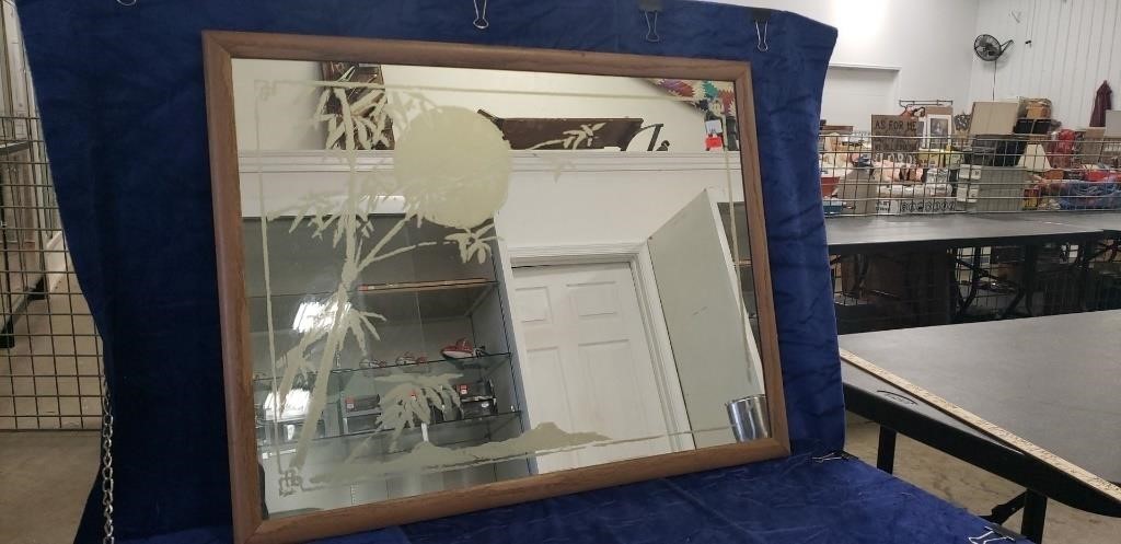(1) Framed Decorative Mirror (25.5"×19.5")