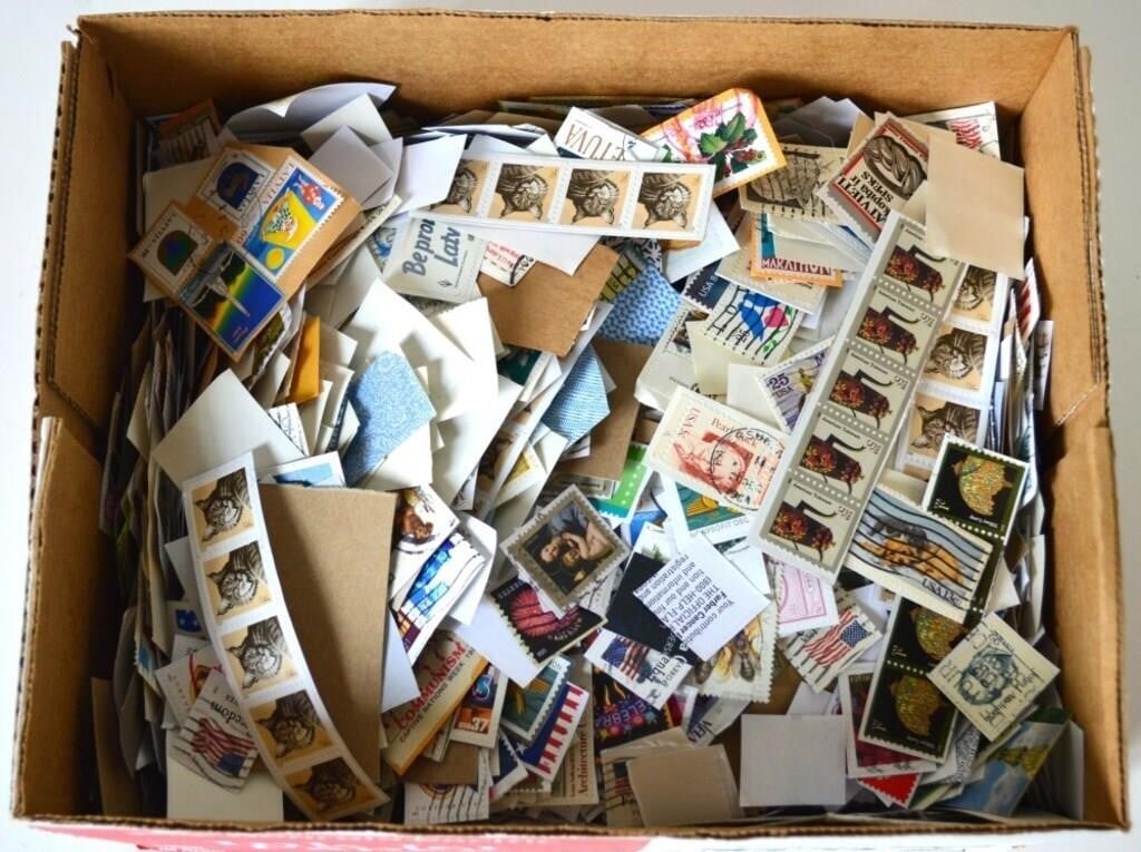 LARGE LOT OF STAMPS MANY INTERNATIONAL