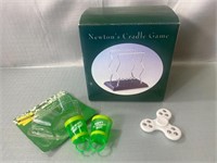 Newtons Cradle Game Desktop Accessory.