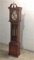 Howard Miller" Tempus Fujit"Grandfather Clock U11A