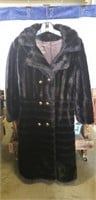 (1) Ladies Fur Coat (Size Unknown)