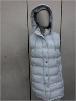 2 FOREVER 21 WOMEN'S HOODED PUFF VESTS