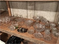 Lot of miscellaneous glassware