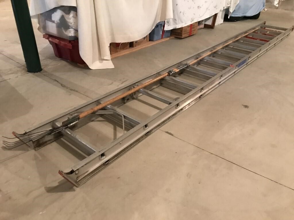 Aluminum 24foot extension  ladder, gutter cleaner.