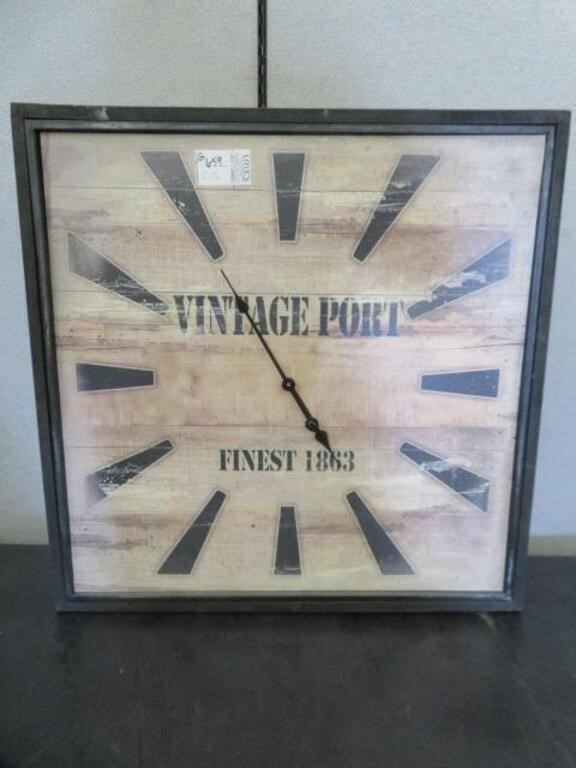 LARGE WOODEN WALL CLOCK - BATTERY OPERATED