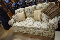 Sherrill Furniture Floral Couch w/ Cushions