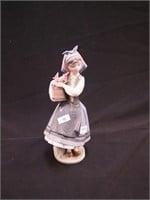 10 1/2" Lladro figurine 01001416 "From My Garden"