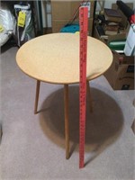 3 Leg Table w/ cover