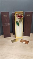 3 NEW RED ROSES IN GIFT BOXES