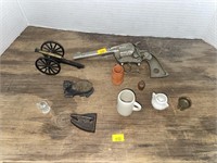 Vintage cap gun , miniature items